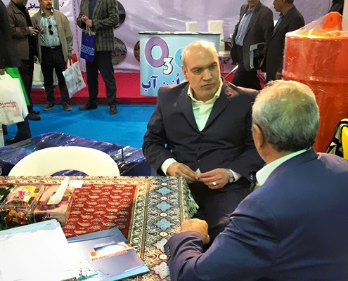 غرفه شرکت ایران پاش، جناب آقای دکتر صالحی رئیس شیلات ایران